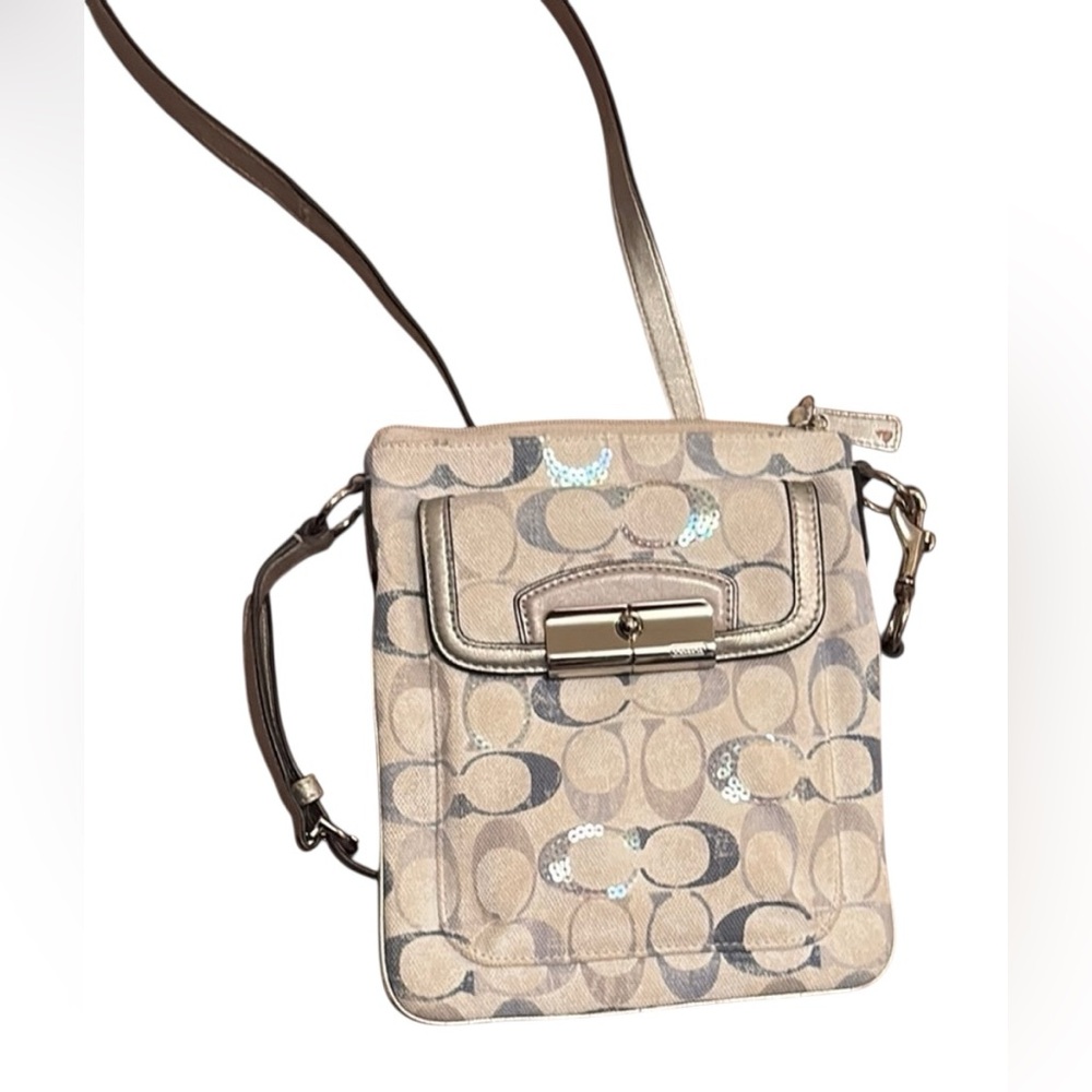 Coach Signature Silver Leather Trim Swingpack Shoulder Crossbody Handbag Purse